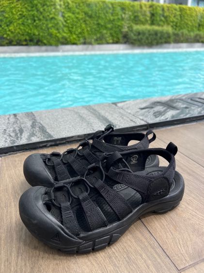 KEEN Newport H2 สี Triple Black (สีดำล้วน) รูปที่ 8