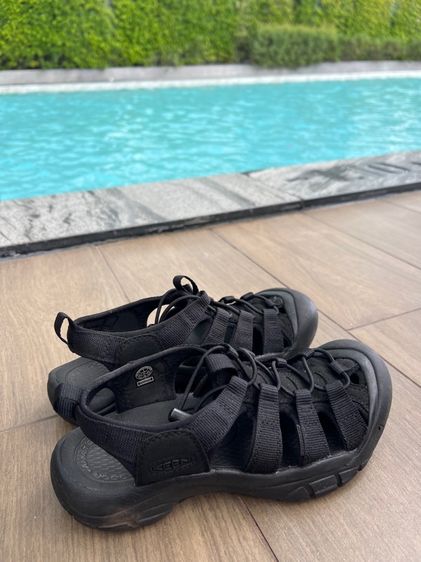 KEEN Newport H2 สี Triple Black (สีดำล้วน) รูปที่ 5