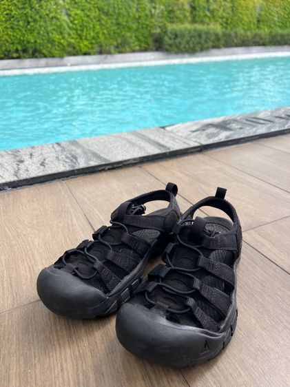 KEEN Newport H2 สี Triple Black (สีดำล้วน) รูปที่ 2