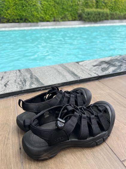 KEEN Newport H2 สี Triple Black (สีดำล้วน) รูปที่ 9