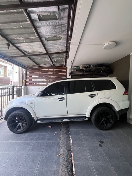 Mitsubishi Pajero 2011 2.5 VG Turbo ดีเซล เกียร์อัตโนมัติ ขาว