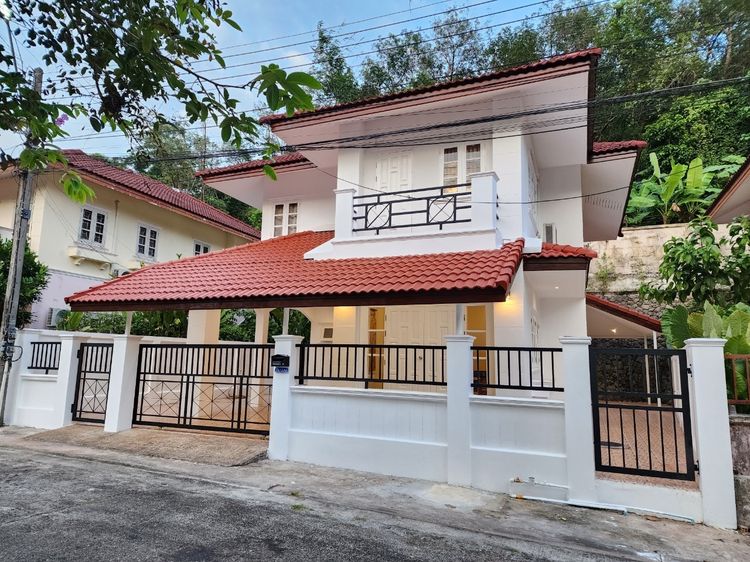 ตกแต่งครบ สร้างเสร็จก่อน 2010  🎉 🏡Phuket Town🏡 House For Rent 🎉