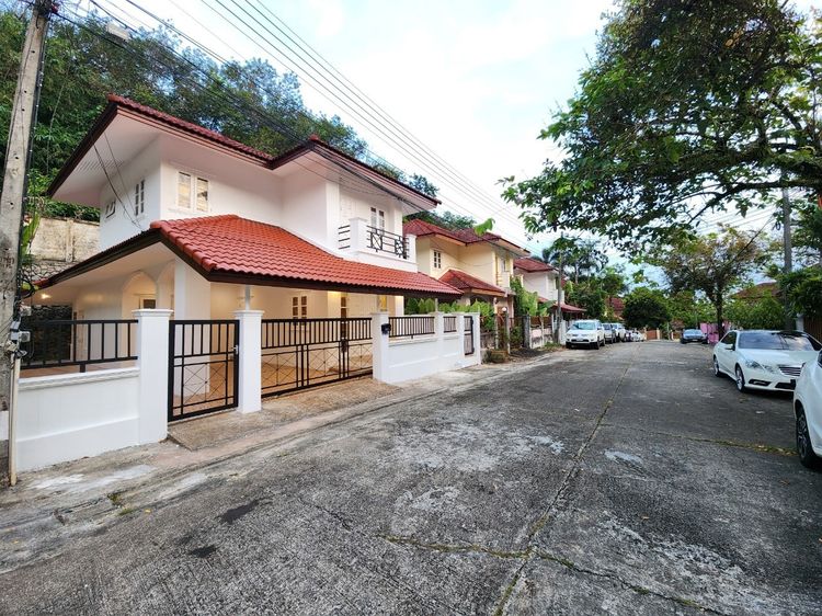 ตกแต่งครบ สร้างเสร็จก่อน 2010  🎉 🏡Phuket Town🏡 House For Rent 🎉 รูปที่ 2