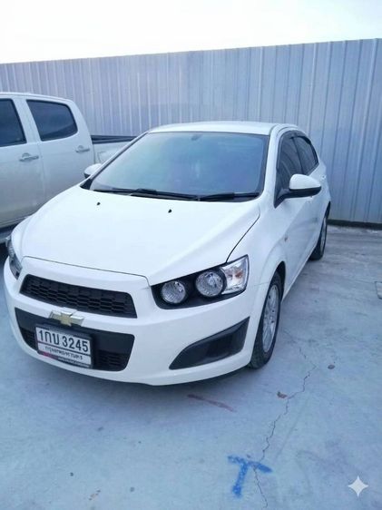รถ Chevrolet Sonic  1.4 LS สี ขาว