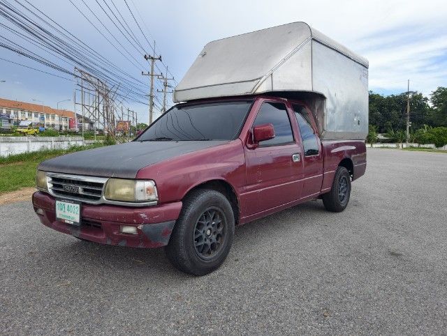 รถ Isuzu รุ่นอื่นๆ รุ่นย่อยอื่นๆ สี แดง
