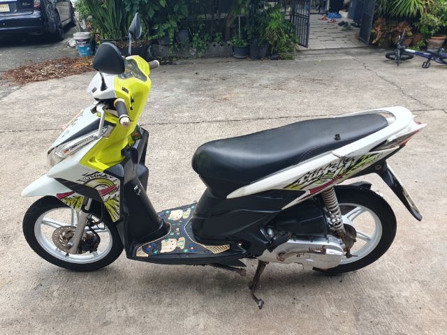 🏍️ Honda Click 2009 สีขาว-ดำ 🏍️
สภาพพร้อมใช้งาน ขับขี่ได้ปกติทุกระบบ
✅ เล่มเขียว เอกสารครบพร้อมโอน
✅ ภาษีถึง 30 พ.ค. 69
