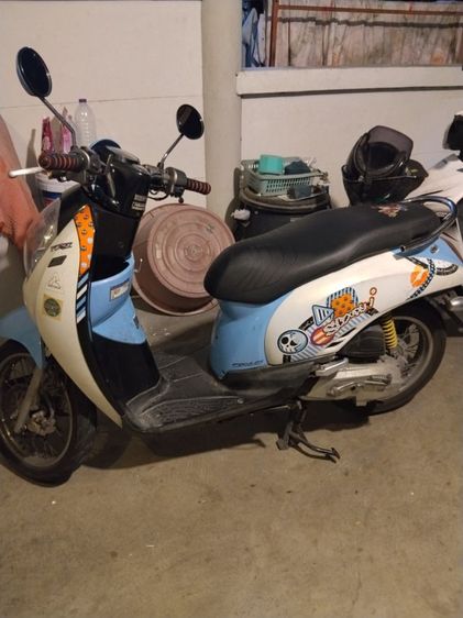 ขายด่วน honda Scoopy i Standard สีฟ้า 4000 บาท (จะขายบ้านย้ายไปอังกฤษ)