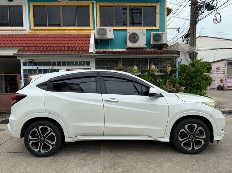 รถ Honda HR-V 1.8 EL สี ขาว