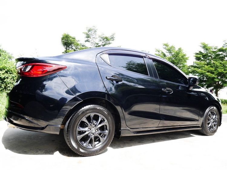 Mazda Mazda 2 2017 1.3 High Connect Sedan เบนซิน ไม่ติดแก๊ส เกียร์อัตโนมัติ ดำ รูปที่ 4