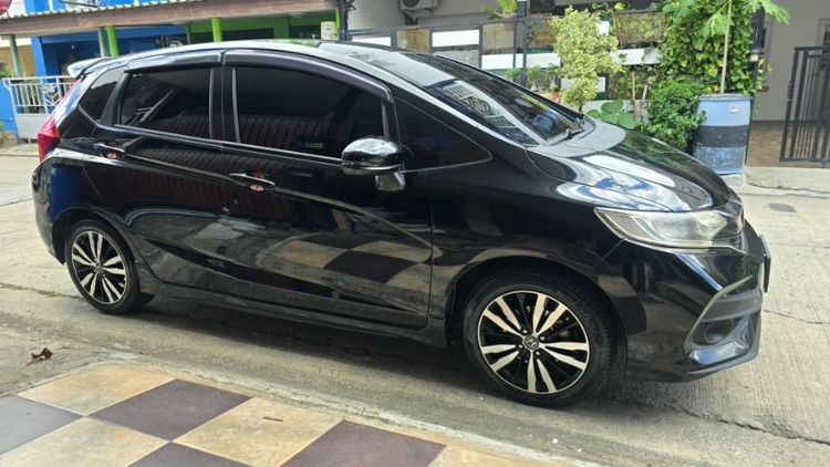 Honda Jazz 2018 1.5 RS i-VTEC Sedan เบนซิน ไม่ติดแก๊ส เกียร์อัตโนมัติ ดำ รูปที่ 2