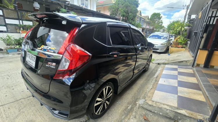 Honda Jazz 2018 1.5 RS i-VTEC Sedan เบนซิน ไม่ติดแก๊ส เกียร์อัตโนมัติ ดำ รูปที่ 4
