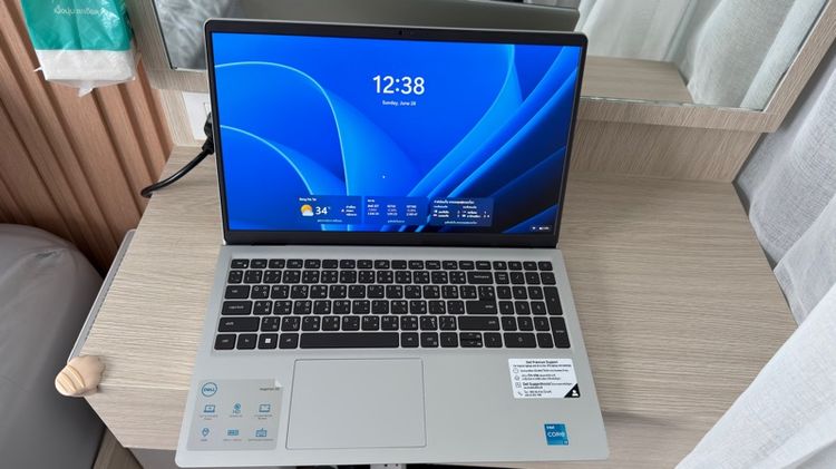 อื่นๆ วินโดว์ อื่นๆ Dell Inspiron 15 (3530) สภาพเหมือนใหม่ พร