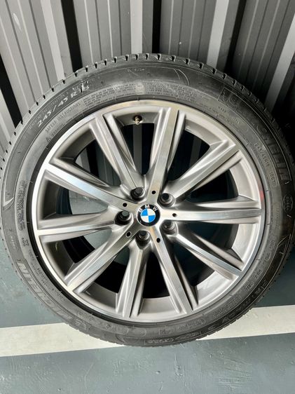 ล้อแม็ก BMW 530e (g30)  แท้ติดรถ เดิมๆ พร้อมยาง ปี 2024 ดอกเต็มครบชุด ขอบ 18 