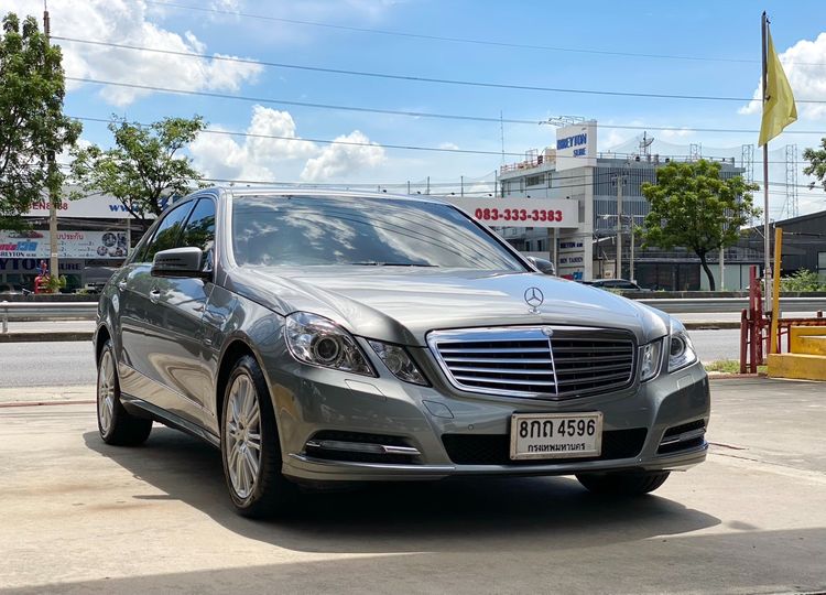 รถ Mercedes-Benz E-Class E200 CGI สี เทา