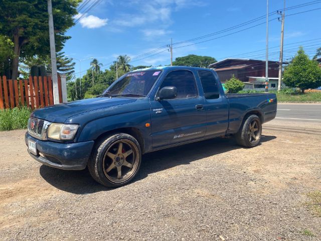 Toyota Hilux Tiger D4D 2003 รุ่นย่อยอื่นๆ ดีเซล เกียร์ธรรมดา น้ำเงิน รูปที่ 2
