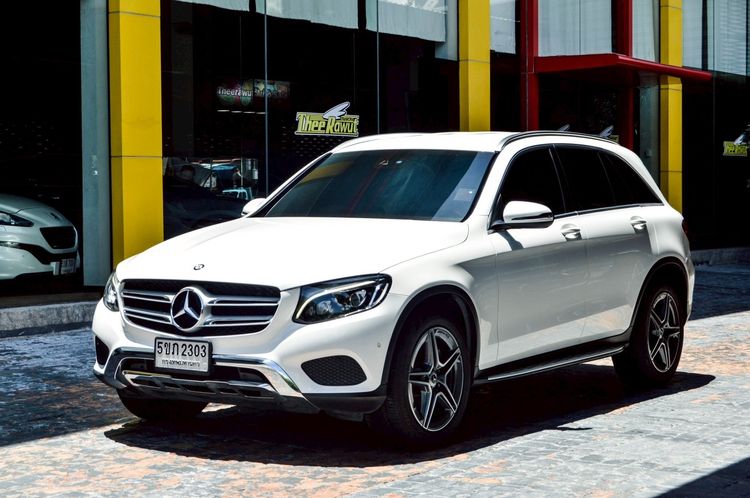 รถ Mercedes-Benz GLC-Class GLC250d สี ขาว
