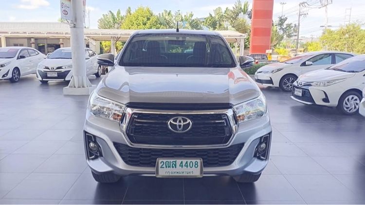 รถ Toyota Hilux Revo 2.4 Prerunner E สี เทา