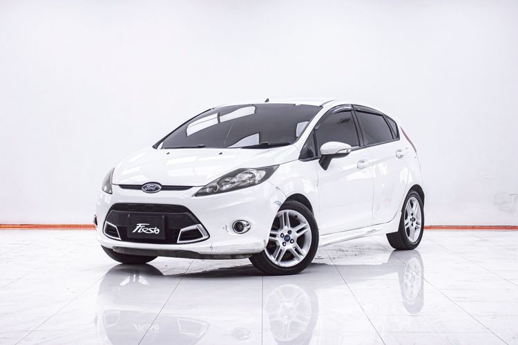 รถ Ford Fiesta 1.5 Sport สี ขาว