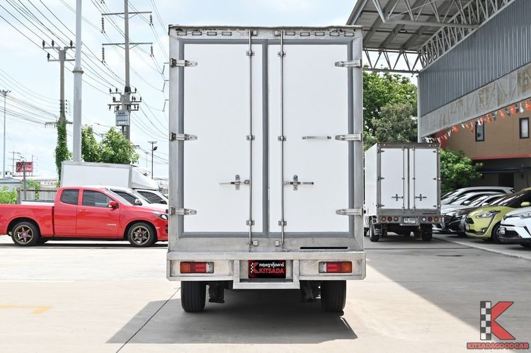 Toyota Hilux Revo 2023 2.4 Entry Pickup ดีเซล ไม่ติดแก๊ส เกียร์ธรรมดา ขาว รูปที่ 4