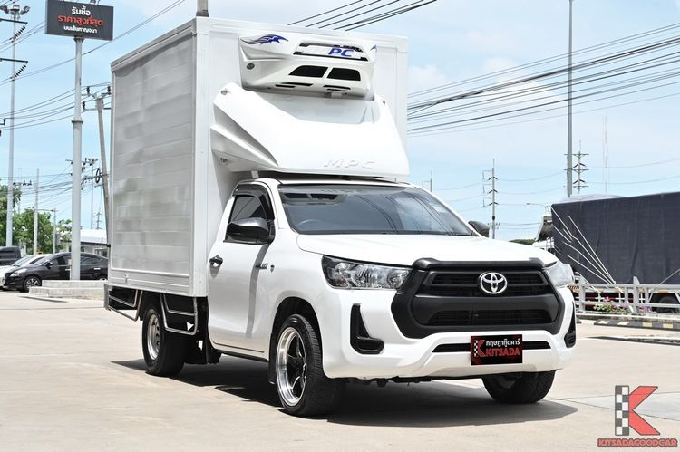 รถ Toyota Hilux Revo 2.4 Entry สี ขาว