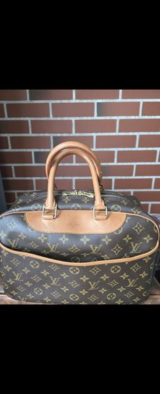Louis Vuitton Deauville
Monogram