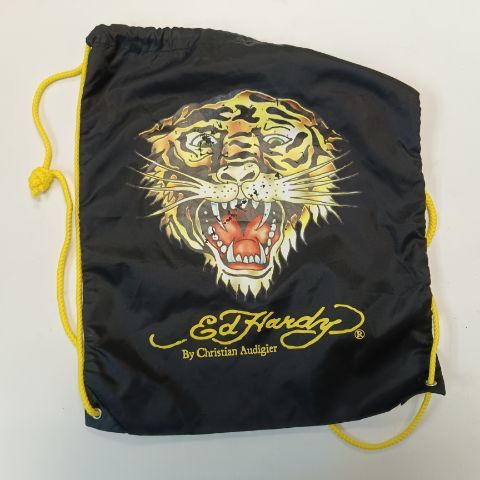 กระเป๋าหูรูดสะพายหลัง Drawstring Bag Backpack แบรนด์ Ed Hardy by Christian Audigier 