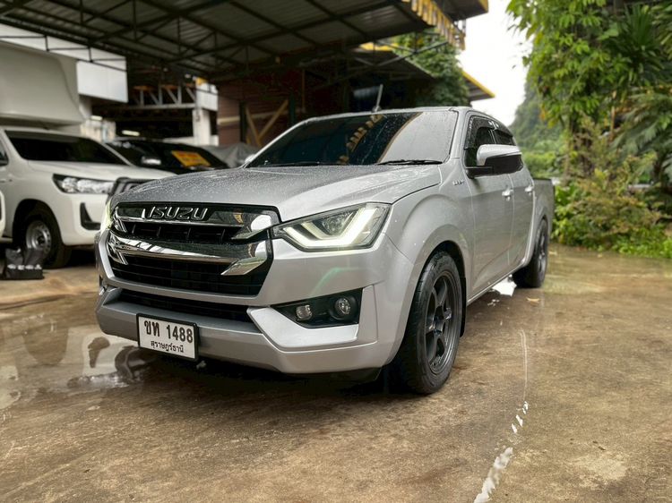 Isuzu D-MAX 2021 1.9 L Pickup ดีเซล ไม่ติดแก๊ส เกียร์ธรรมดา บรอนซ์เงิน