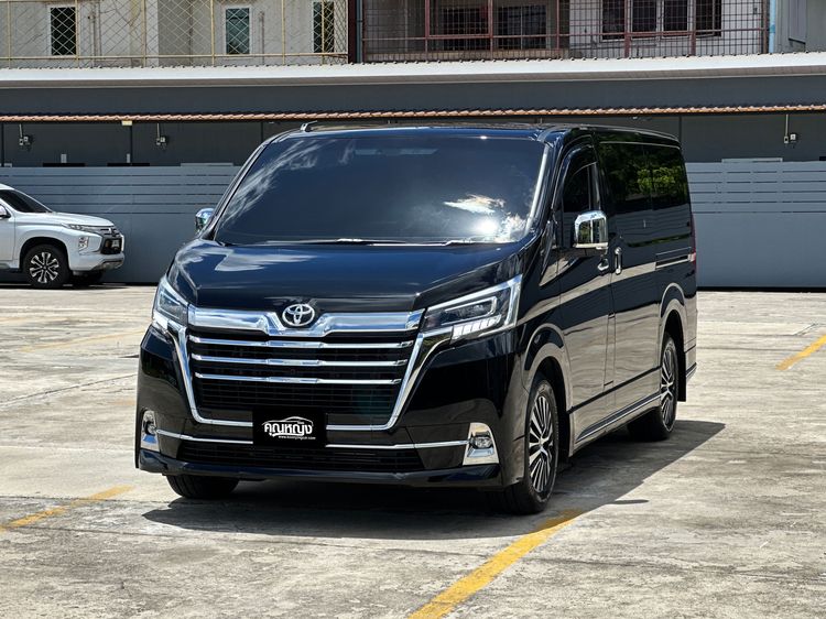 รถ Toyota Majesty 2.8 Premium สี ดำ