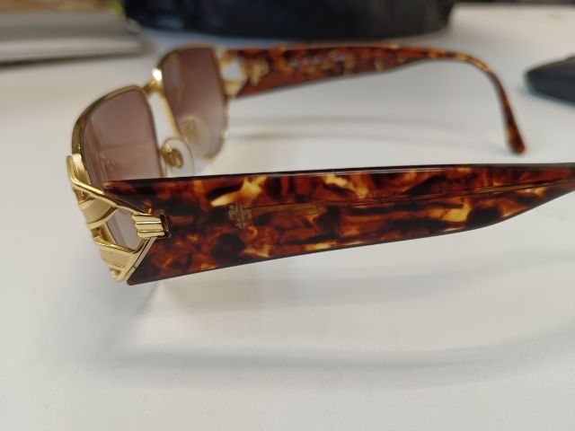 Florence Design (Linea Pitti) ถือเป็นแว่นตาวินเทจทางเลือก (Alternative Vintage Eyewear)  รูปที่ 2