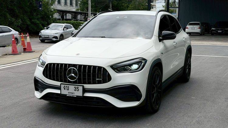 รถ Mercedes-Benz GLA-Class GLA35 สี ขาว