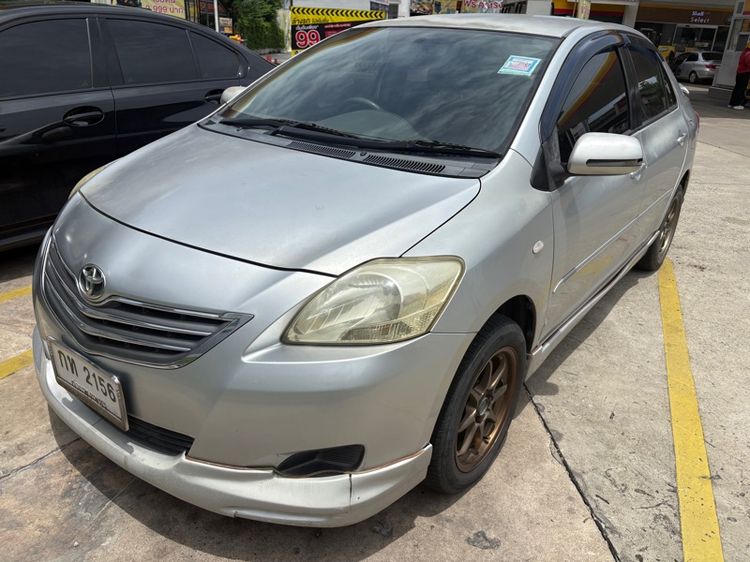 รถ Toyota Vios 1.5 E สี บรอนซ์เงิน