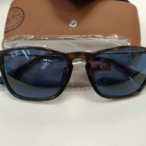 แว่น Ray-Ban รุ่น Chris

