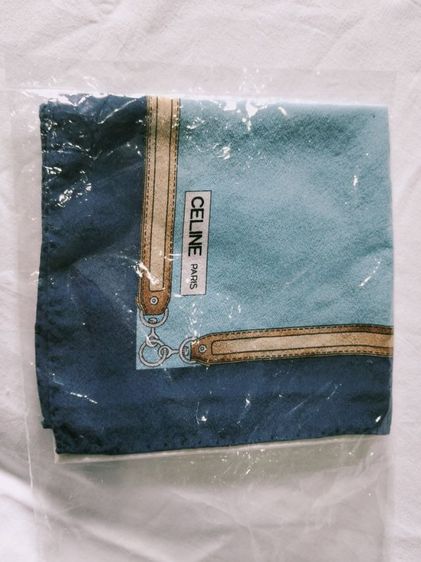 ขอขายผ้าเช็ดหน้าแบรนด์เนม Celine Paris ทุกผืนสภาพใหม่. รูปที่ 7