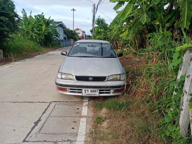 รถ Toyota Corona 1.6 GX สี บรอนซ์เงิน