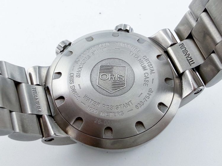 Oris Diver 1000m TT1 Titanium รูปที่ 11