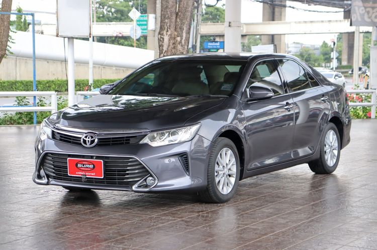 รถ Toyota Camry 2.0 G สี เทา