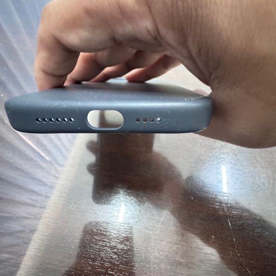เคสกำมะหยี่ วัสดุดีนุ่มมือ ใส่ ไอโฟน 15 promax รูปที่ 3