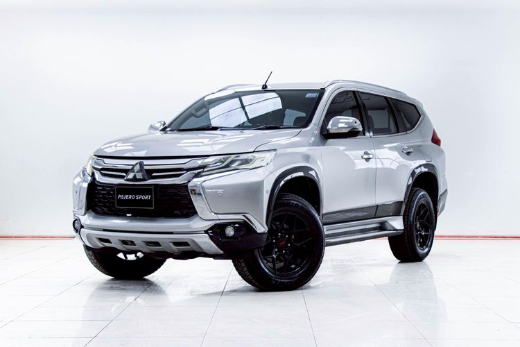 รถ Mitsubishi Pajero Sport 2.4 GT Premium 4WD สี เทา