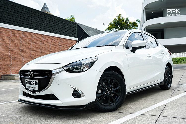 รถ Mazda Mazda 2 1.3 High Connect สี ขาว