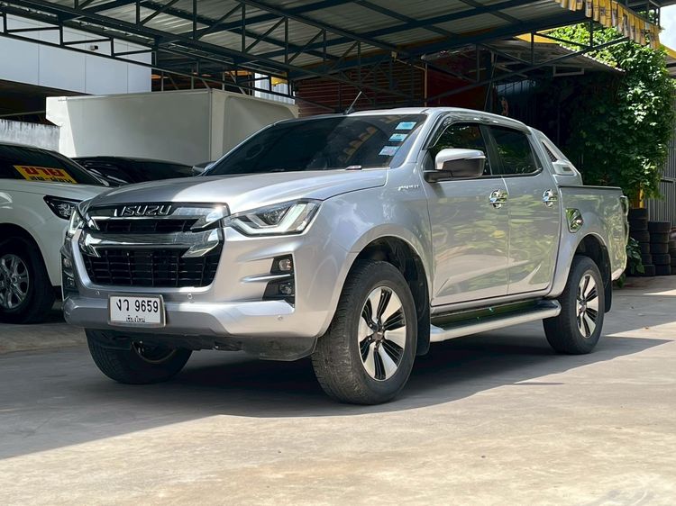 รถ Isuzu D-MAX 1.9 Hi-Lander M สี บรอนซ์เงิน