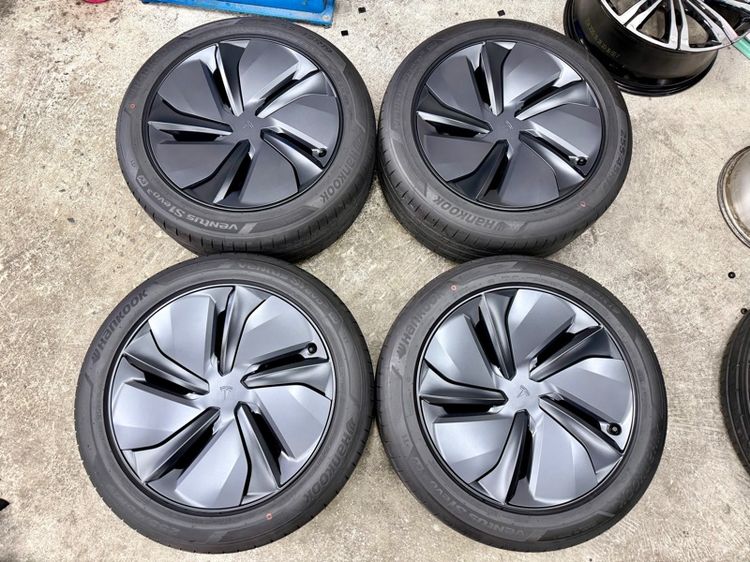 ล้อแม็ก TESLA MODEL Y JIUNIPER ขอบ 19” ถอดป้ายแดง ยาง HANKOOK 255-45R19 ปี 26 สีเส้นตุ่มหน้ายางยังอยู่ครบ รูปที่ 4