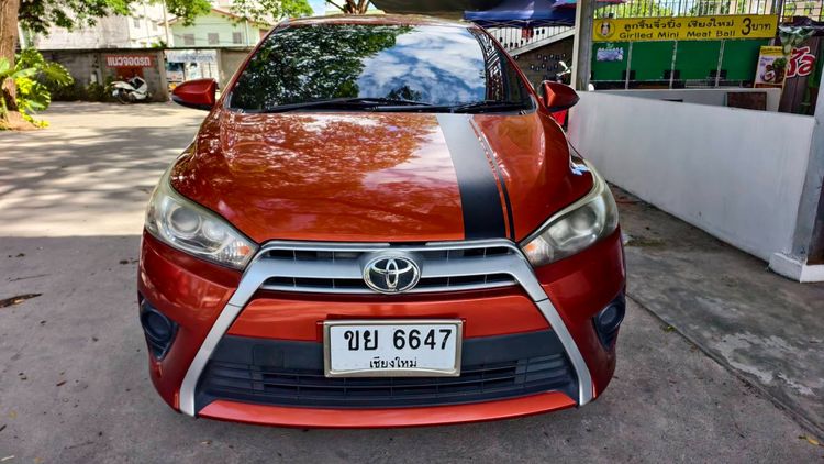 รถ Toyota Yaris 1.2 G สี ส้ม