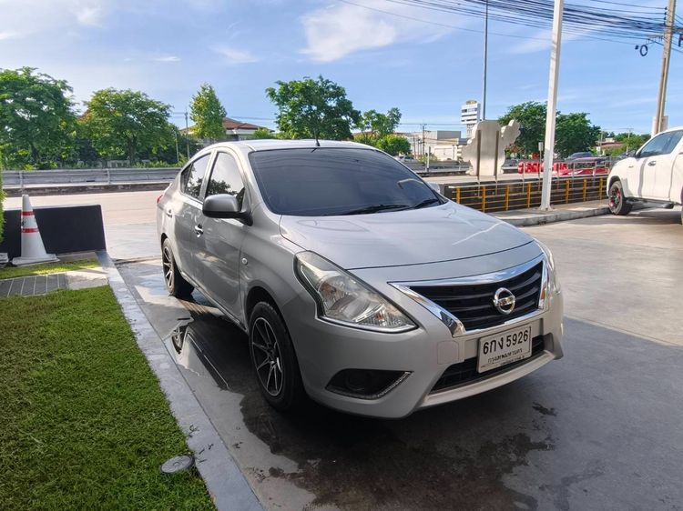 รถ Nissan Almera 1.2 V สี เทา