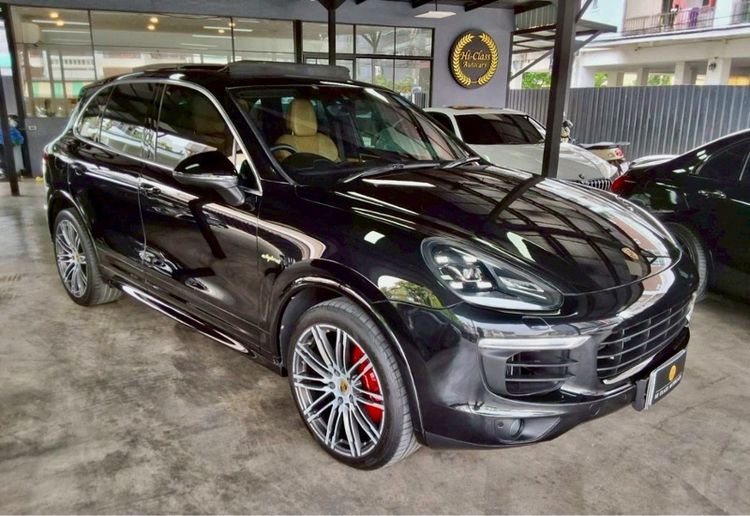 รถ Porsche Cayenne 3.0 E-Hybrid 4WD สี ดำ