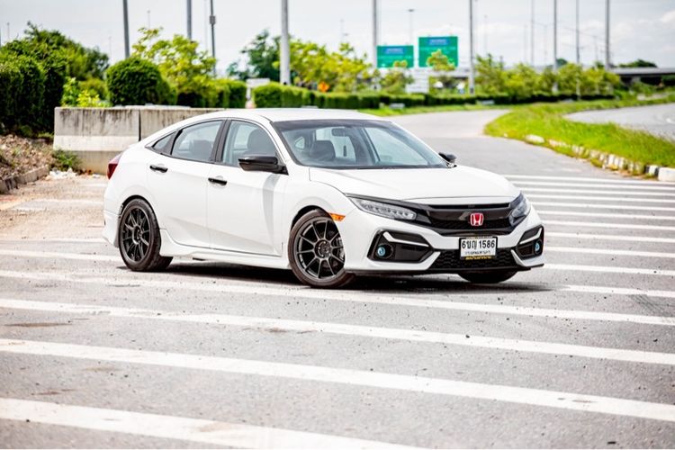รถ Honda Civic 1.8 EL i-VTEC สี ขาว