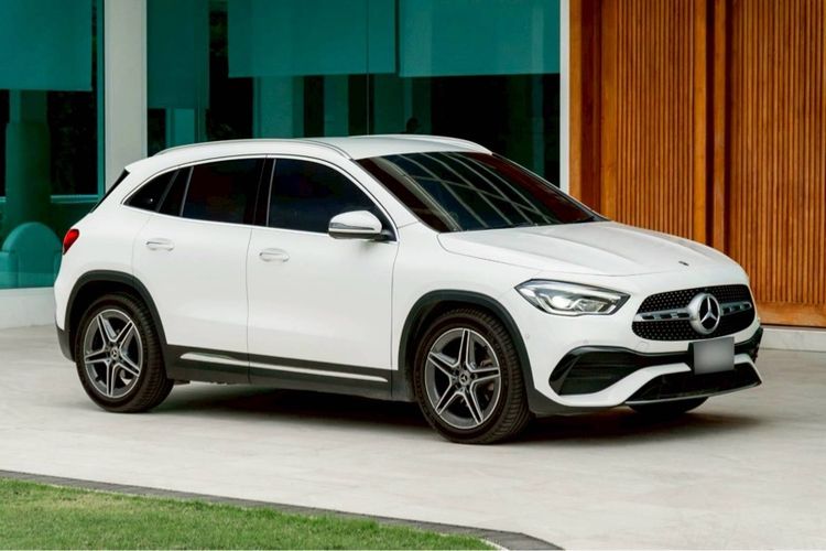Mercedes-Benz GLA-Class 2023 GLA200 Sedan เบนซิน ไม่ติดแก๊ส เกียร์อัตโนมัติ ขาว รูปที่ 4