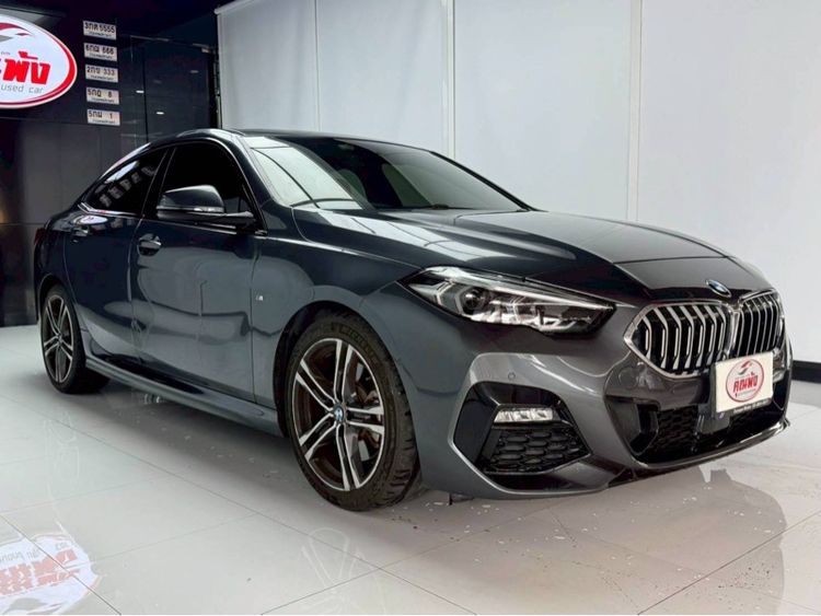 BMW Series 2 2021 220i Sedan เบนซิน ไม่ติดแก๊ส เกียร์อัตโนมัติ ขาว รูปที่ 2