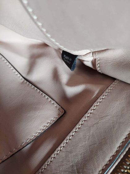 กระเป๋าถือ Miu Miu สีชมพูอ่อน รูปที่ 14