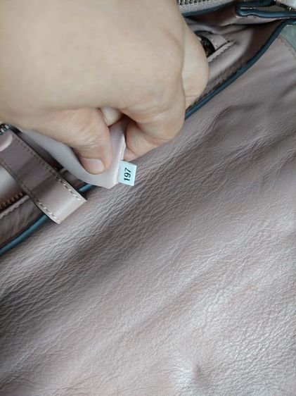กระเป๋าถือ Miu Miu สีชมพูอ่อน รูปที่ 13