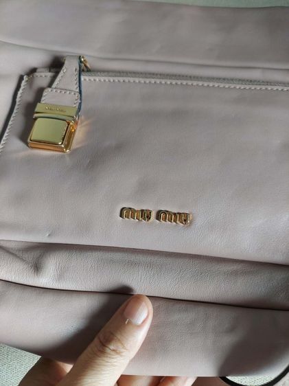 กระเป๋าถือ Miu Miu สีชมพูอ่อน รูปที่ 10